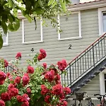 Гостевой дом Alice Backyard - Apartments, & Exclusive Cave Saunas 4*