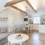 Гостевой дом Alice Backyard - Apartments, & Exclusive Cave Saunas Пярну