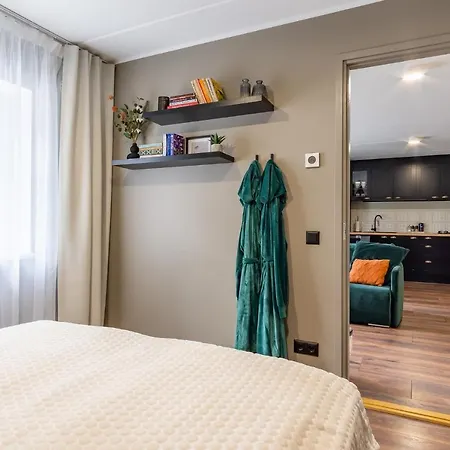 Alice Backyard - Apartments, & Exclusive Cave Saunas Pärnu