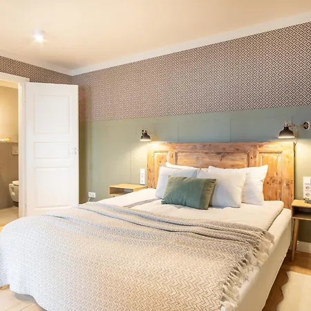 Alice Backyard - Apartments, & Exclusive Cave Saunas 4*