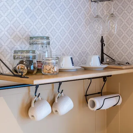 Alice Backyard - Apartments, & Exclusive Cave Saunas