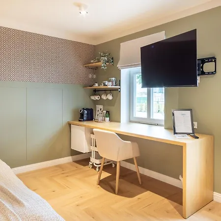 Alice Backyard - Apartments, & Exclusive Cave Saunas 4* Parnu