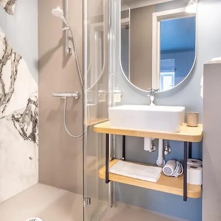 Alice Backyard - Apartments, & Exclusive Cave Saunas Pensionat 4*