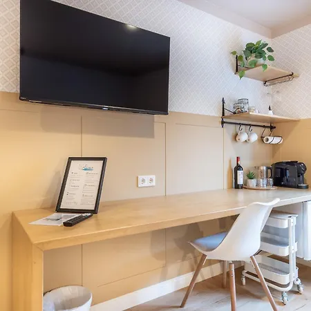 Гостьовий будинок Alice Backyard - Apartments, & Exclusive Cave Saunas Пярну