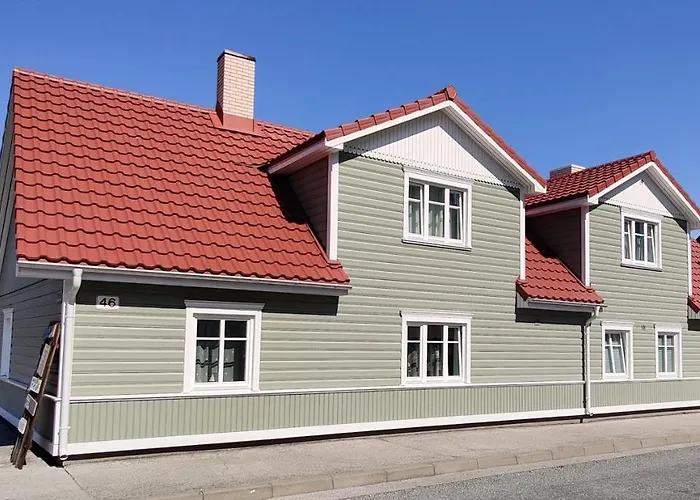 Гостьовий будинок Alice Backyard - Apartments, & Exclusive Cave Saunas