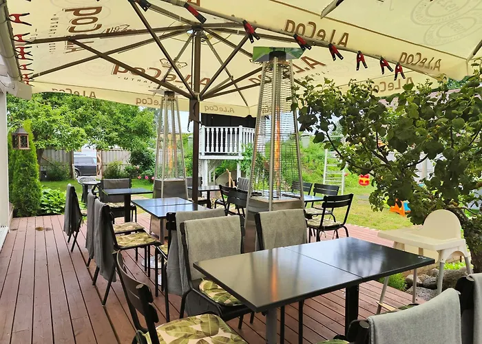 Maison d'hôtes Alice Backyard - Apartments, & Exclusive Cave Saunas 4*